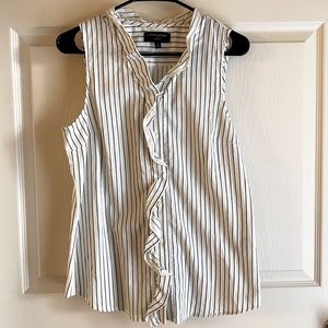Banana Republic Factory sleeveless button up